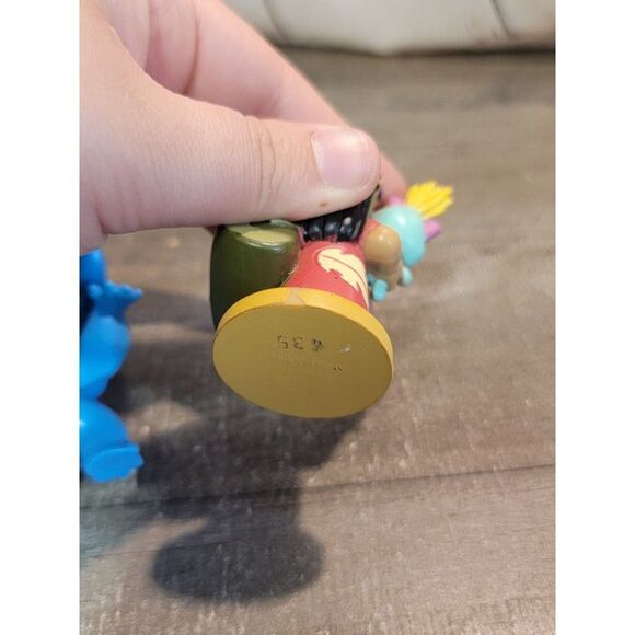 McDonald's 2021 Lilo Stitch Scrump Disney Pixar toy figure set - Picture 5 of 5